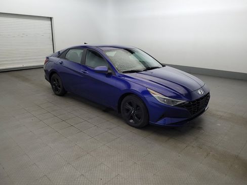 Used 2023 Hyundai Elantra SEL FWD image 11
