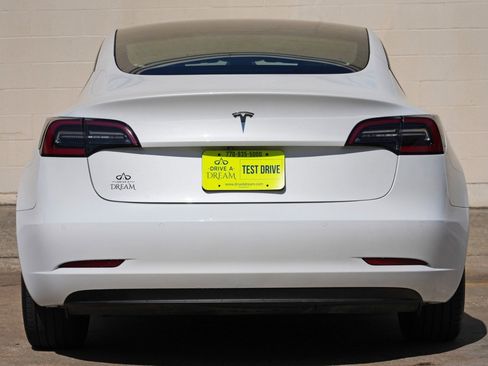 Used 2021 Tesla Model 3 Standard Range Plus RWD image 11