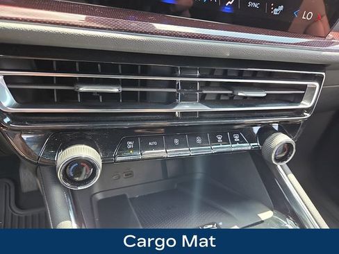 Used 2026 Chevrolet Traverse Z71 AWD/4WD image 19