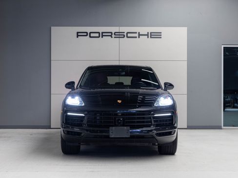 Certified 2023 Porsche Cayenne image 10