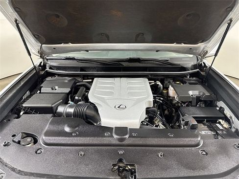 Used 2017 Lexus GX 460 image 31