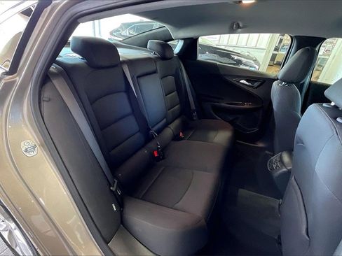 Used 2025 Chevrolet Malibu LT image 16