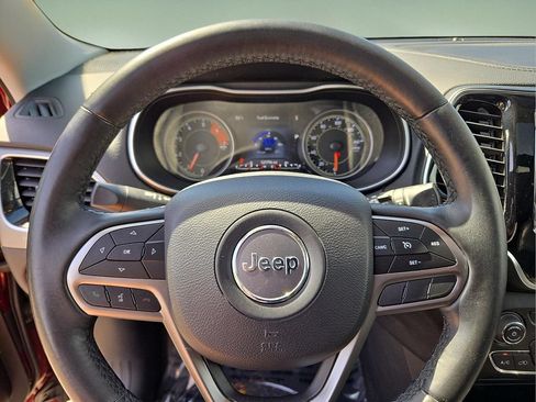 Used 2019 Jeep Cherokee Limited AWD/4WD image 20