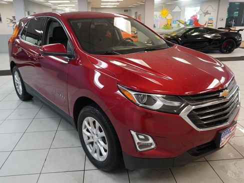 Used 2019 Chevrolet Equinox LT w/ Driver Convenience Package AWD/4WD image 14