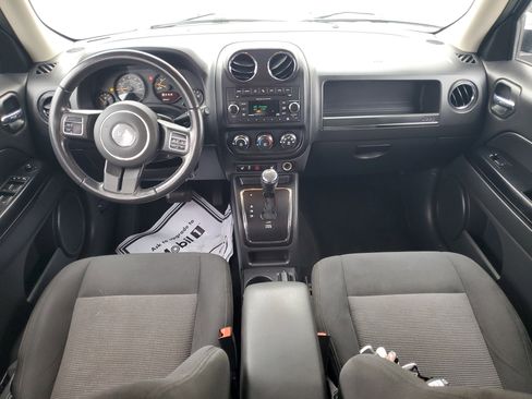 Used 2017 Jeep Patriot Latitude image 13