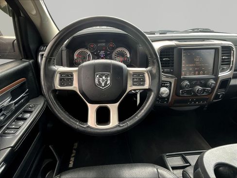 Used 2017 RAM 1500 Laramie AWD/4WD image 9