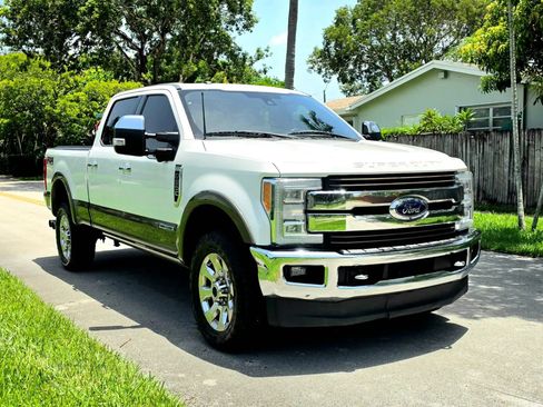 Used 2017 Ford F250 King Ranch w/ King Ranch Ultimate Package AWD/4WD image 3