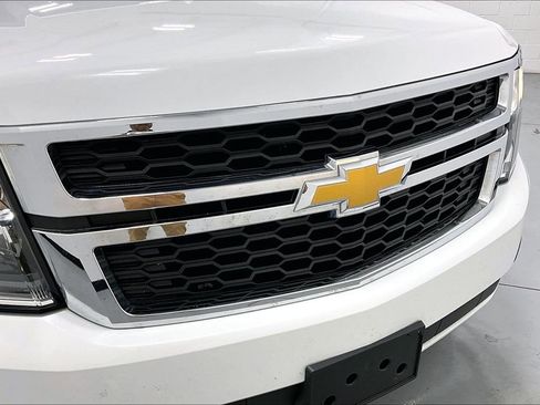 Used 2019 Chevrolet Tahoe LS w/ Enhanced Driver Alert Package RWD image 34