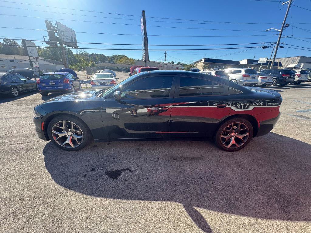 Used 2015 Dodge Charger SXT w/ Plus Group RWD image 7