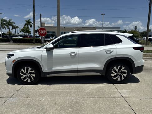 Used 2025 Volkswagen Tiguan S FWD image 7