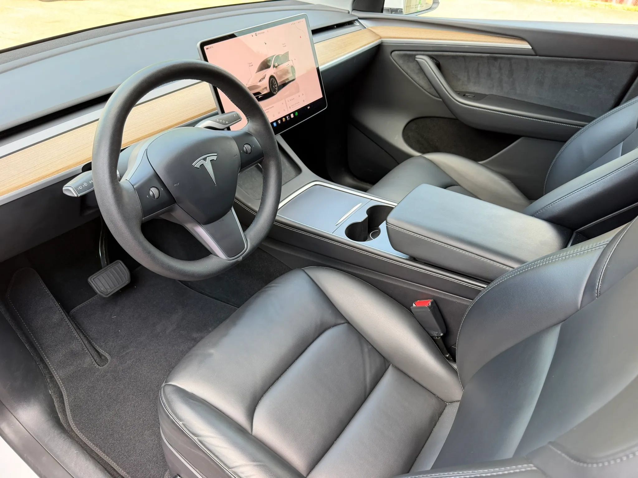 Used 2023 Tesla Model Y Long Range AWD/4WD image 16