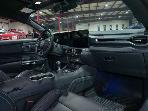 Used 2024 Ford Mustang GT Premium image 35