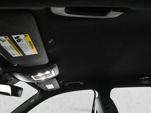 Certified 2025 Mercedes-Benz GLB 250 4MATIC image 17