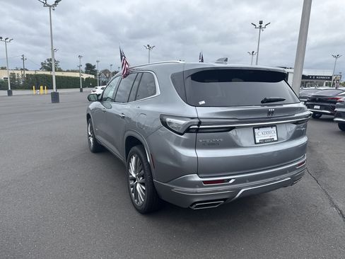 New 2026 Buick Enclave Avenir image 7