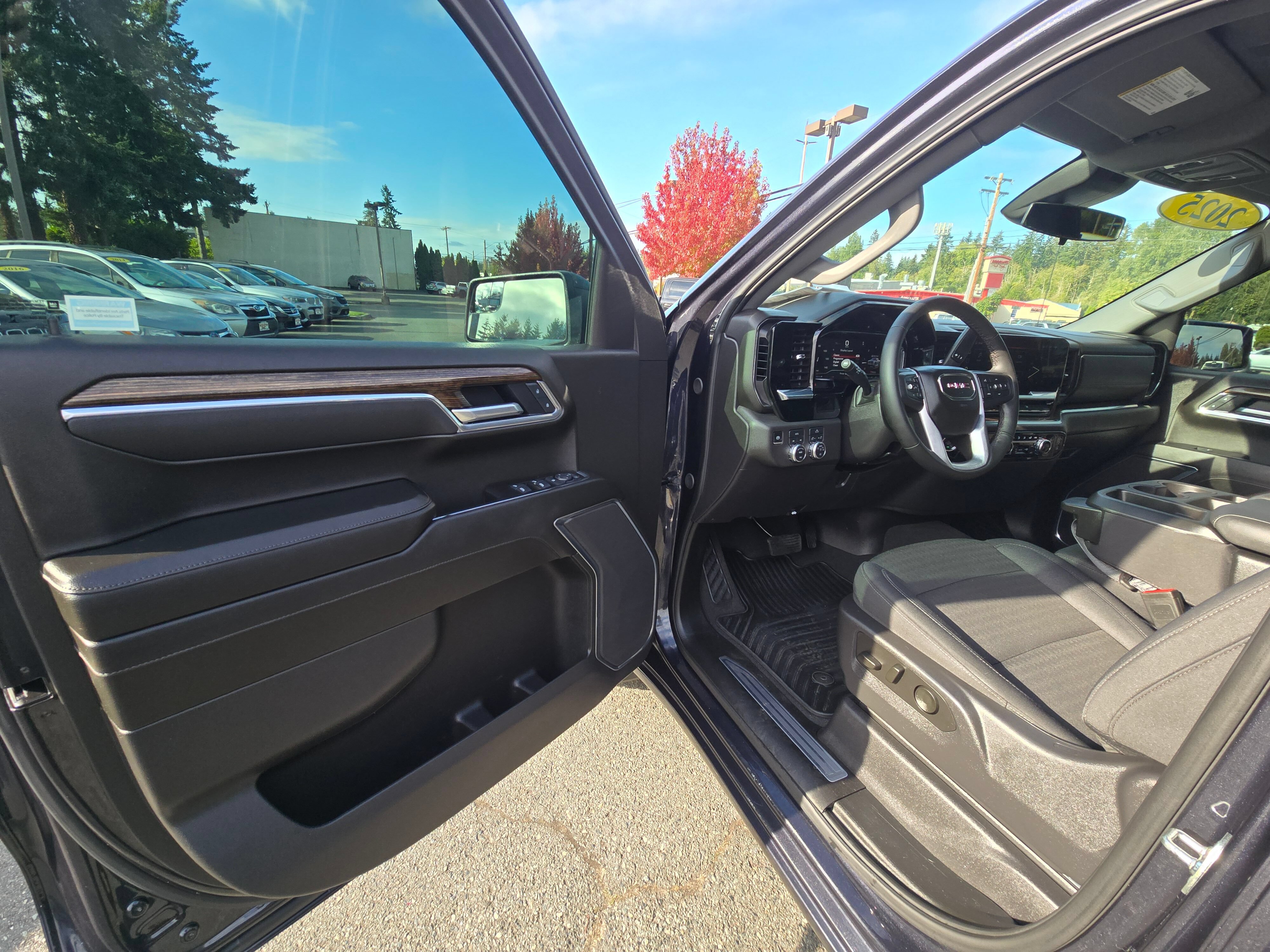 Used 2025 GMC Sierra 1500 Elevation AWD/4WD image 20