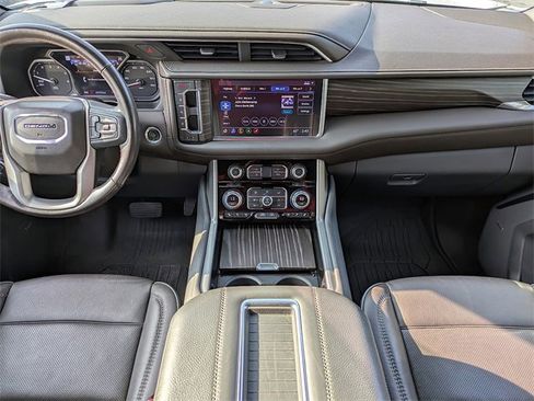 Used 2021 GMC Yukon Denali w/ Denali Ultimate Package image 16