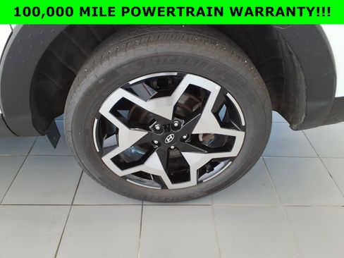 Certified 2024 Hyundai Santa Cruz Limited image 17