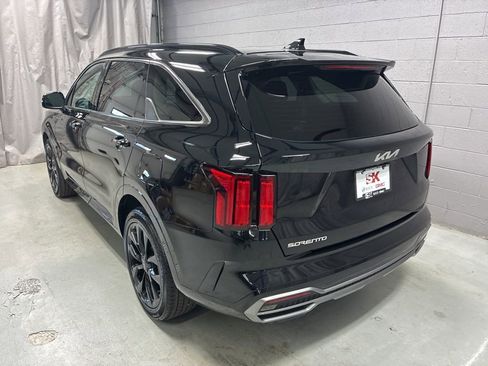 Used 2023 Kia Sorento SX image 32