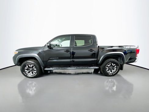 Used 2017 Toyota Tacoma TRD Off-Road w/ Tow Package image 8
