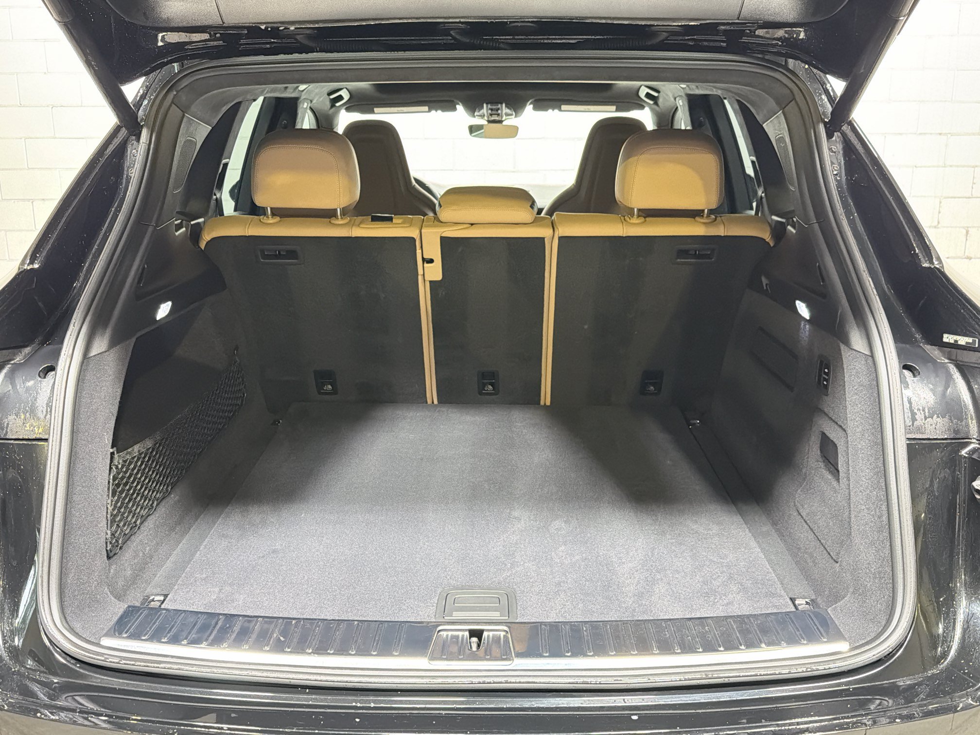 Certified 2023 Porsche Cayenne Turbo AWD/4WD image 13