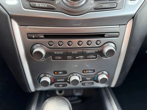 Used 2019 Nissan Pathfinder SL image 43