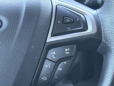 Used 2020 Ford Fusion SE image 30