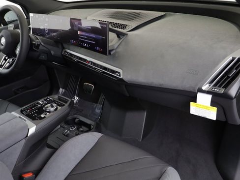 New 2026 BMW iX xDrive60 w/ M Sport Package image 22
