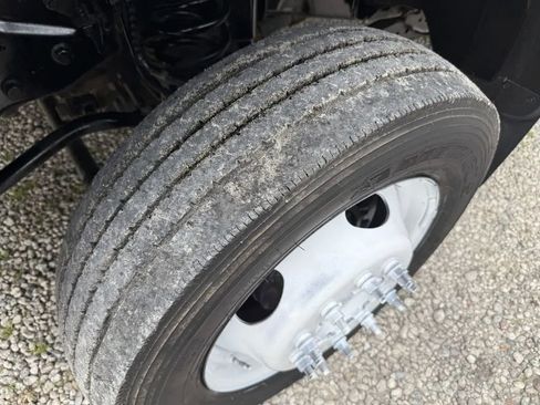 Used 2017 Ford F550 4x4 Crew Cab Super Duty image 8