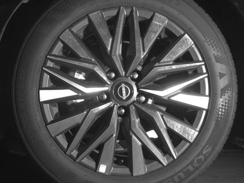 Used 2025 Nissan Altima 2.5 SV image 12