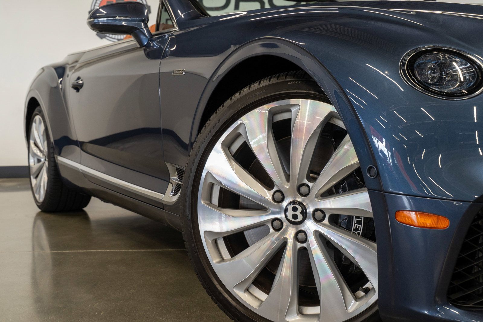 Used 2024 Bentley Continental GT V8 AWD/4WD image 10
