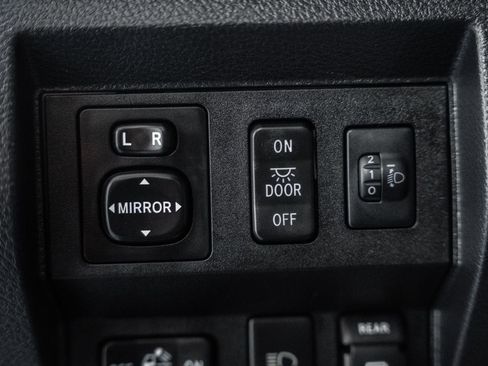 Used 2018 Toyota Tundra SR5 w/ TRD Sport Package AWD/4WD image 43