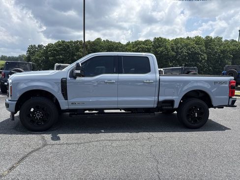 Used 2024 Ford F250 Lariat w/ Lariat Ultimate Package AWD/4WD image 4