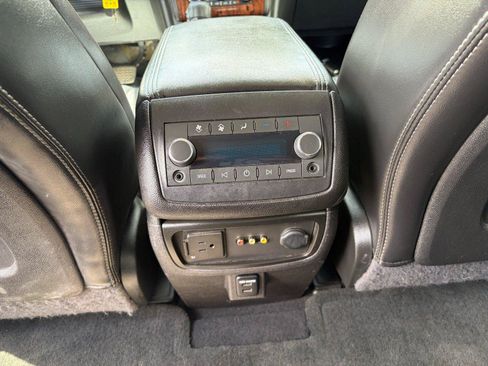 Used 2014 Chevrolet Traverse LTZ AWD/4WD image 22