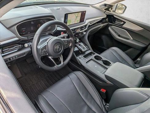 Certified 2025 Acura MDX FWD w/ Technology Package image 9