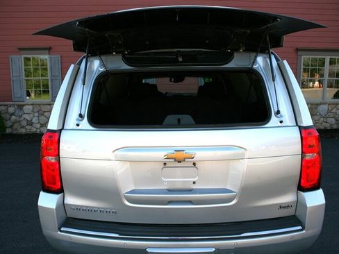 Used 2015 Chevrolet Suburban LTZ AWD/4WD image 19