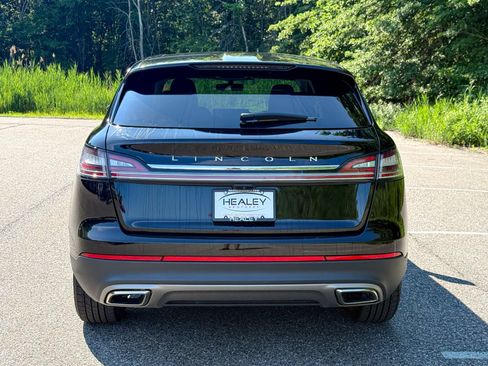 Used 2023 Lincoln Nautilus AWD w/ Premium Package image 5