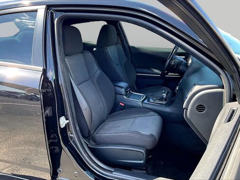 Used 2018 Dodge Charger R/T RWD image 7