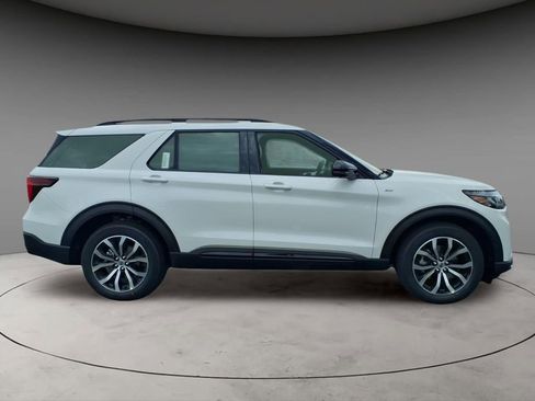 New 2026 Ford Explorer ST-Line image 10