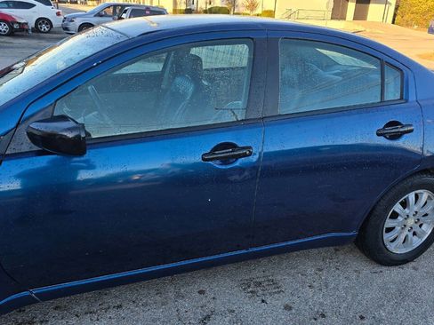 Used 2009 Mitsubishi Galant ES image 2