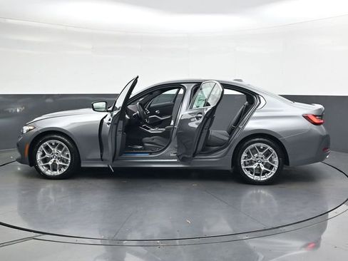 New 2026 BMW 330i xDrive Sedan w/ Premium Package AWD/4WD image 35