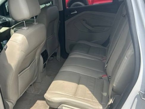 Used 2014 Ford Escape Titanium w/ Equipment Group 401A FWD image 9
