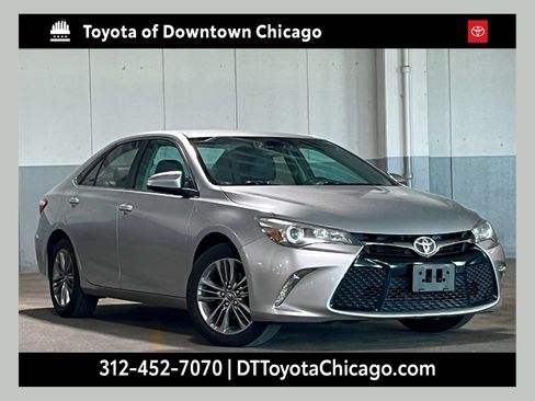 Used 2016 Toyota Camry SE FWD image 1
