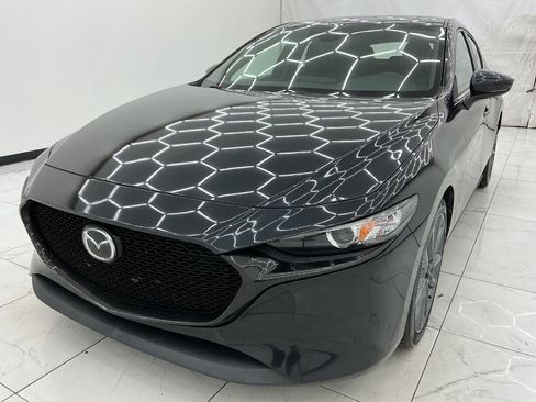 Used 2021 MAZDA MAZDA3 s FWD image 1