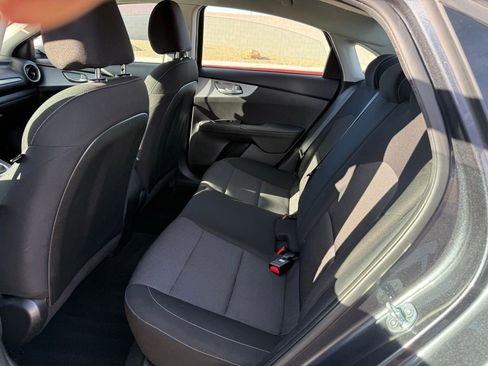 Used 2023 Kia Forte LXS image 17