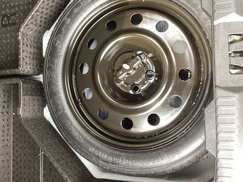 Used 2021 Ford Edge SEL FWD image 14