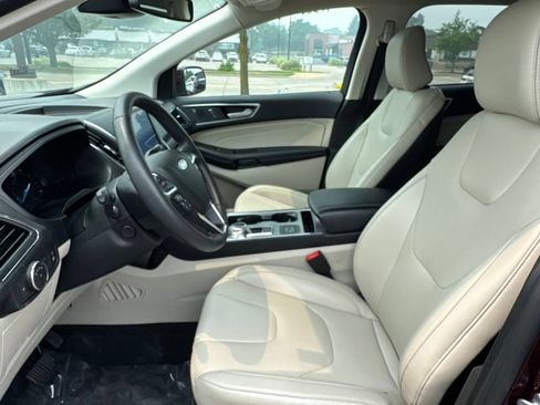 Used 2022 Ford Edge Titanium w/ Equipment Group 301A AWD/4WD image 9