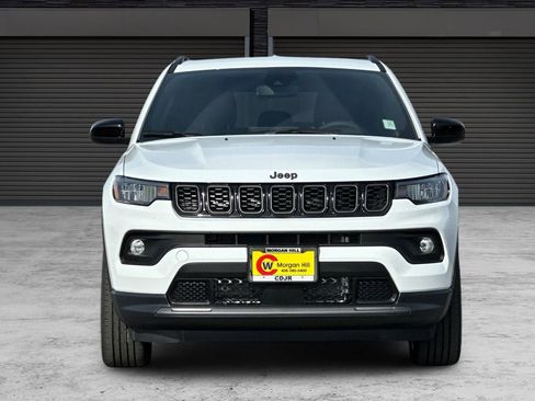 New 2026 Jeep Compass Latitude image 10