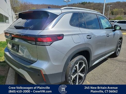 New 2026 Volkswagen Tiguan SE AWD/4WD image 3
