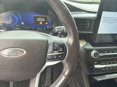 Used 2020 Ford Explorer Platinum w/ Premium Technology Package AWD/4WD image 18