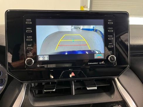 Used 2022 Toyota Venza LE AWD/4WD image 28